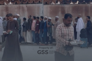 Berbagi Nasi Box Berbuka Puasa Untuk Jamaah Umroh di Tanah Suci