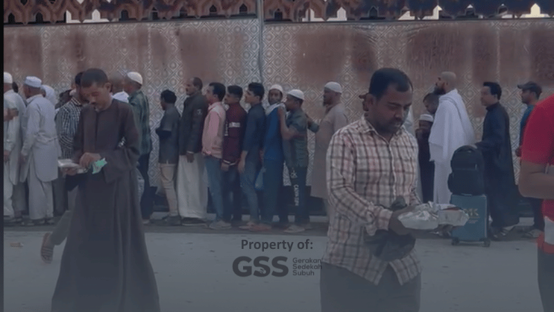 Berbagi Nasi Baitullah