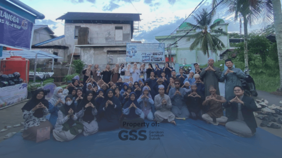 Momen Berbagi Bersama Santri Tuna Rungu