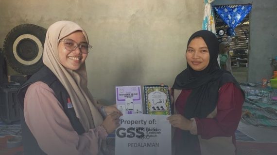 Bantu Para Mualaf, Masjid Al-A’raaf Mulia Menyalurkan 100 Iqra dan Buku Tuntunan Sholat di Pedalaman Landak